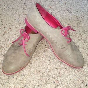 Taupe Loafers with Pink Detail